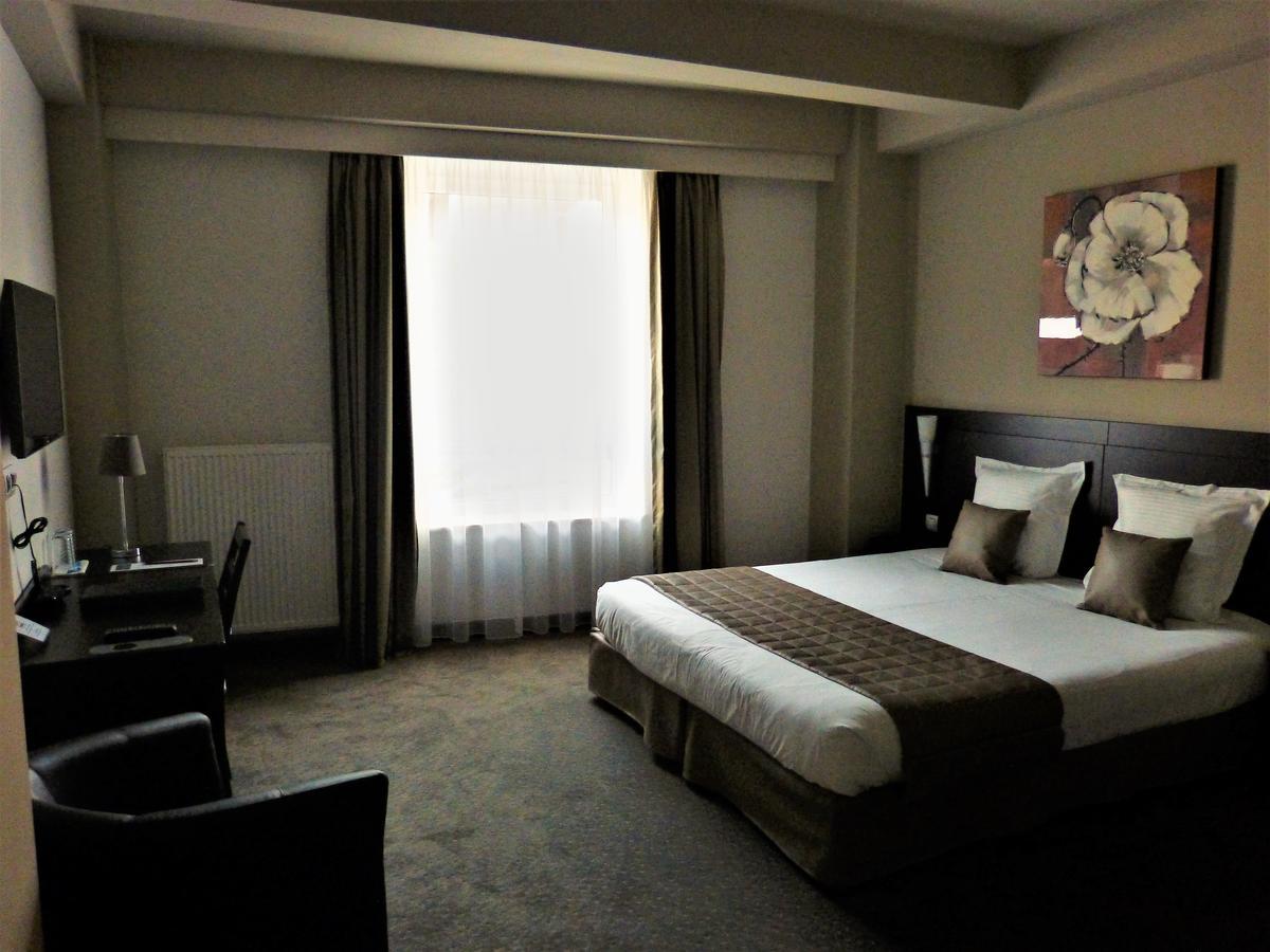Hotel Saint Daniel Peruwelz Bagian luar foto