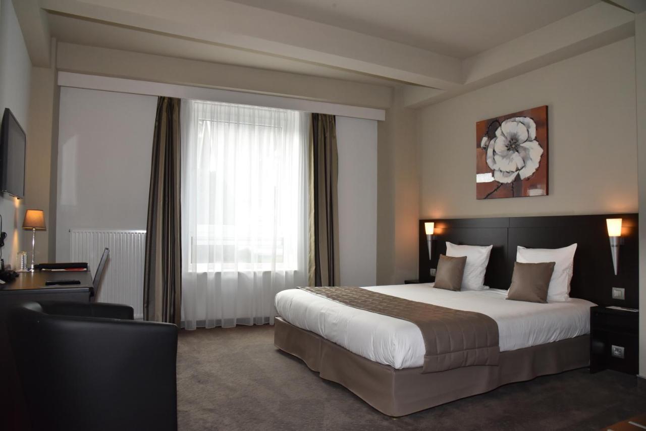 Hotel Saint Daniel Peruwelz Bagian luar foto